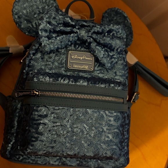 Disney Loungefly Backback Hydrangea Blue Sequin New - Picture 8 of 8